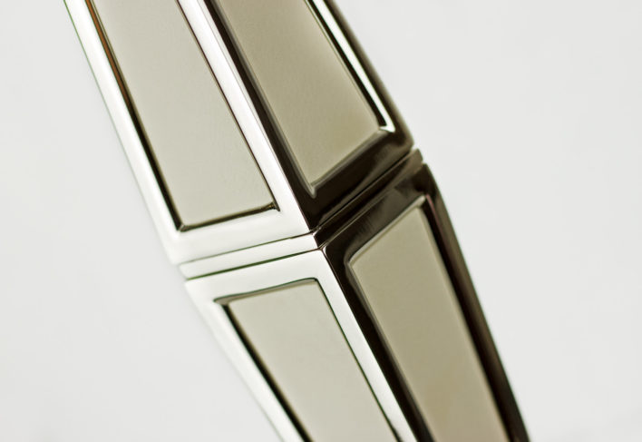 villaverde-london-piramide-brass-leather-table-lamp-01