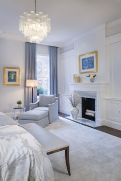 Villaverde_London_Dallas_chandelier_Plum_Interiors_Rhode_Island_2